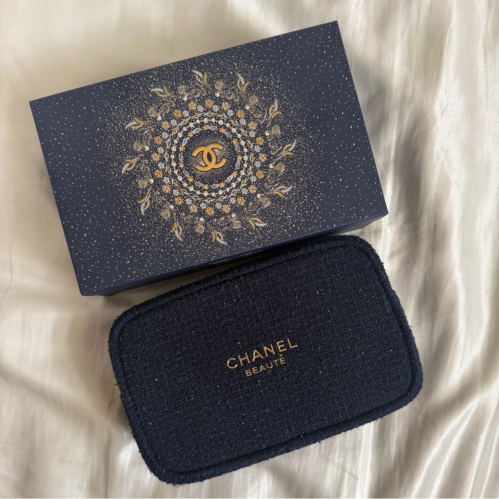 Chanel Holiday Tweed Makeup Pouch – Limited Edition